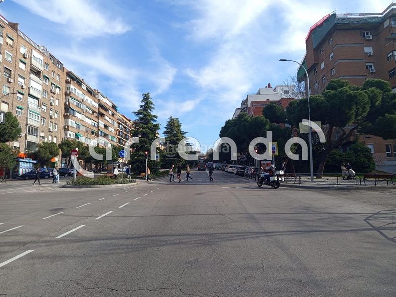 Foto dfe0cf20-aa1e-4b77-be67-0824c4c8e339. Aparcament cotxe a Acacias Madrid