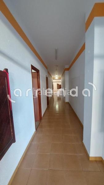 Foto 13f6a488-67a5-44b3-844d-bf905fb0bcf5. Alquiler local comercial en Maliaño Camargo
