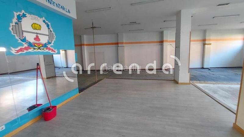 Foto 2b7427ab-eb57-4495-a63b-aaeb60618a92. Alquiler local comercial en Maliaño Camargo