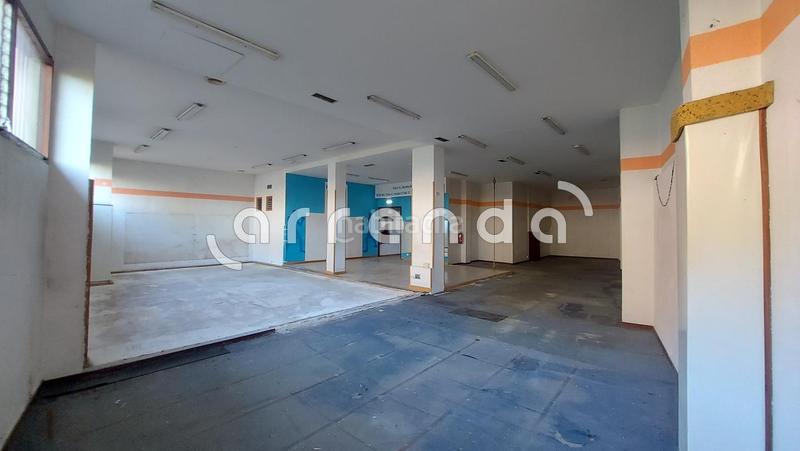 Foto 46bba714-2ebd-4cc7-add0-d6d5b4efa006. Alquiler local comercial en Maliaño Camargo