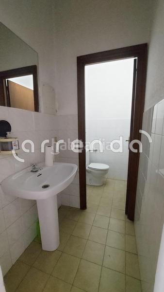 Foto af30fafd-73e9-40a3-ab15-aa0cbb452d0c. Alquiler local comercial en Maliaño Camargo