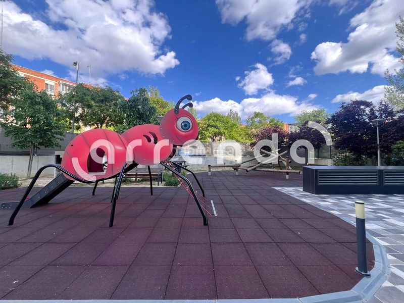 Foto 16142448-bab6-49bf-847b-58767a8bdf01. Alquiler piso en Aluche Madrid