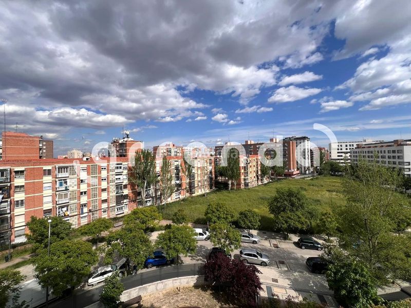 Foto 9b01854f-b933-439d-8a18-3307f4a3672e. Alquiler piso en Aluche Madrid