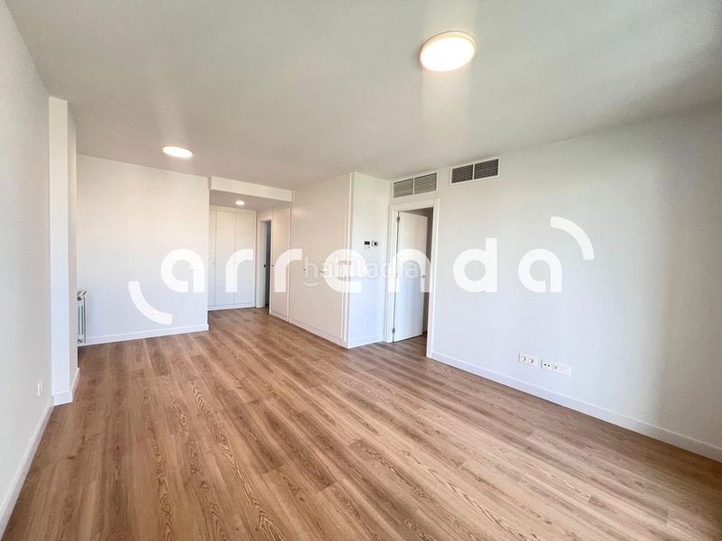 Foto b81310cf-f271-48e7-9949-676f176515fb. Alquiler piso en Aluche Madrid