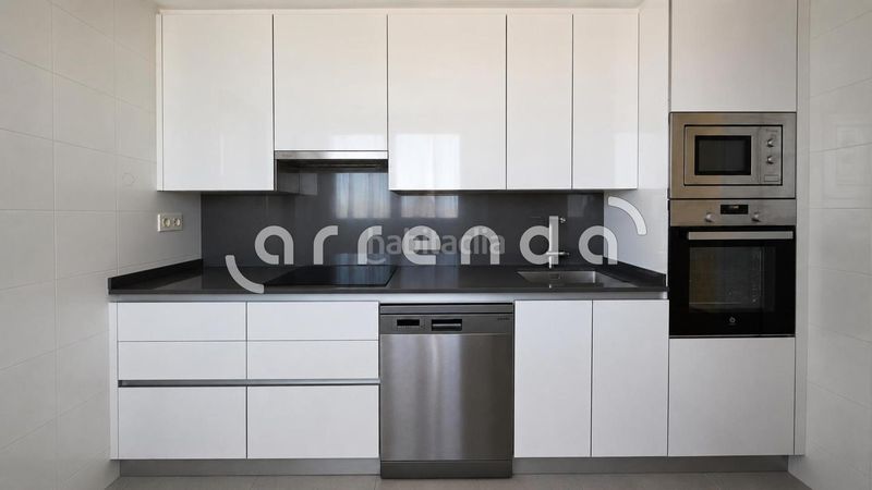 Foto e8bc8a24-4b97-4f21-99ef-dbfe02a7ce2b. Alquiler piso en Aluche Madrid