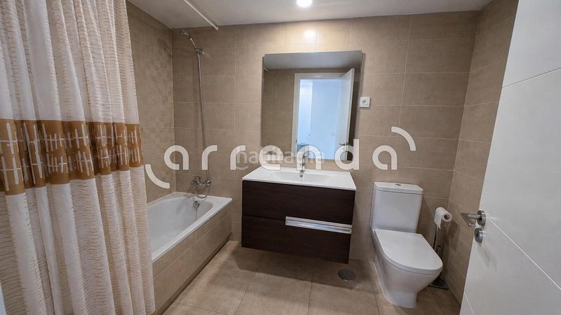 Foto f1fd115b-357a-42a5-8c64-8aa6432fe22b. Alquiler piso en Aluche Madrid