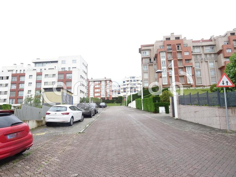 Foto aa68b0fd-a3f8-479b-b1c4-adc6b9c0f2b2. Alquiler parking coche en La Pereda Santander