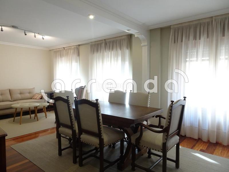 Foto 55357cbf-5948-4566-a694-35254b2e385e. Miete etagenwohnung mit heizung in Centro - Ayuntamiento Santander