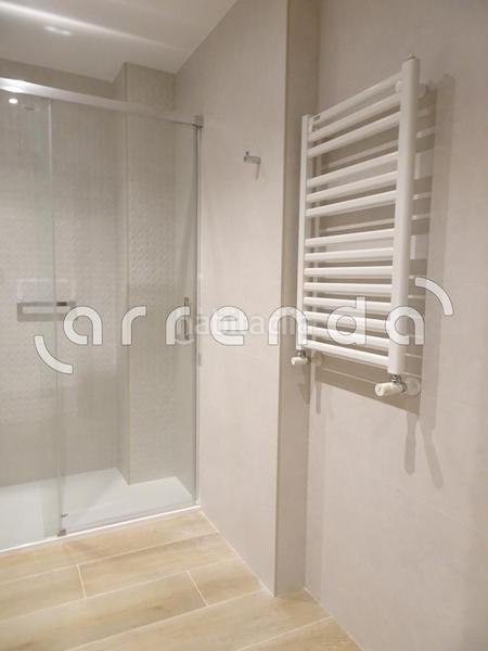 Foto 6e06d491-b0a9-4916-94f8-fe12e4d89703. Miete etagenwohnung mit heizung in Centro - Ayuntamiento Santander