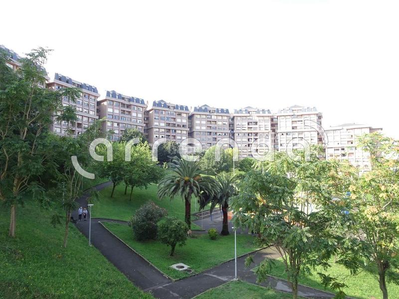 Foto 7f1dd12c-2586-48bf-adfb-43f6fc00d9be. Location appartement avec chauffage dans Los Castros Santander