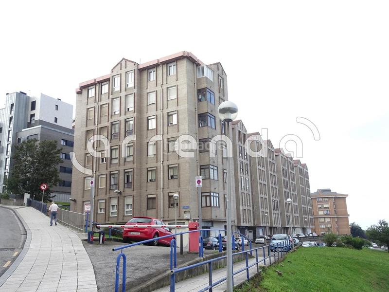 Foto f90d37bd-b2c4-4ade-a0d9-83d5527a1fcd. Location appartement avec chauffage dans Los Castros Santander