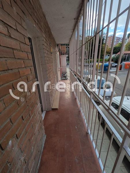 Foto d6c8d5fb-2f85-46b4-bc00-8e9239f9b04a. Piso en Zona Centro Joven Alcorcón