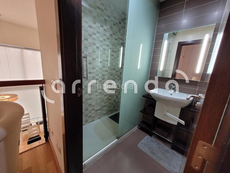 Foto 7cf8bf06-06b1-4e07-bc8c-1e82a447b27d. Lloguer dúplex amb aparcament a Polígono Industrial Sur San Sebastián de los Reyes