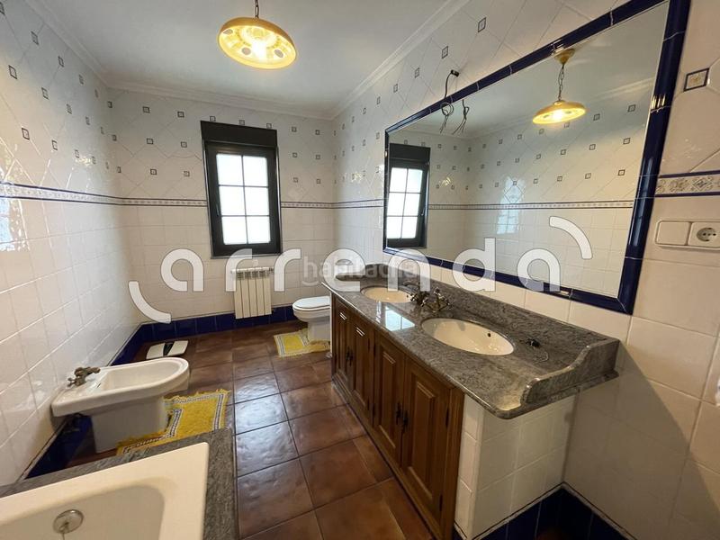 Foto 3edaec56-e366-44f0-b635-972f99adaf51. House in Cudón Miengo