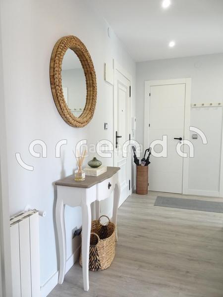 Foto b16bdc42-7f00-458f-afd0-66fdd7e394f4. Rent flat with heating in Valdenoja Santander