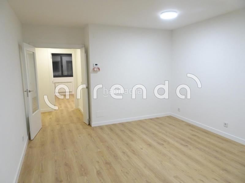 Foto edf7bd4b-ca23-4d49-ba6a-85c1ab6935f6. Location appartement avec piscine dans Astillero (El)