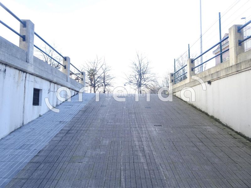 Foto 03a3c787-c5be-4a66-9810-ce7f8e624b87. Lloguer aparcament cotxe a Alisal - San Román Santander