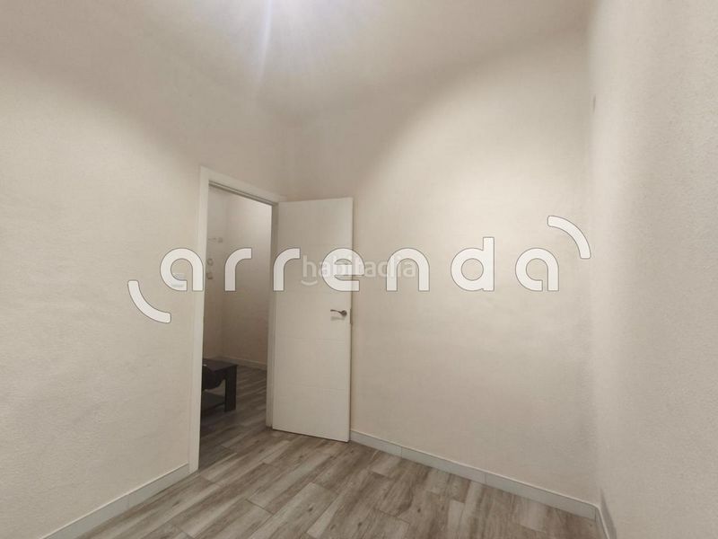 Foto f2d5d83d-714f-42c9-8b53-be698018b4b0. Planta baixa a Delicias Madrid