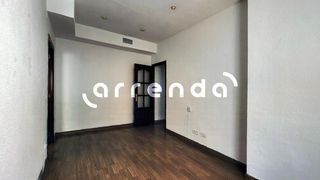 Flat in Calle de la duquesa de tamames 45