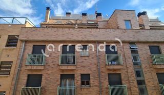 Lloguer Dúplex  De los voluntarios catalanes