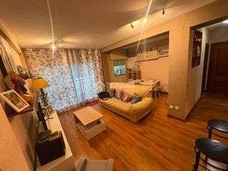 Piso en Fuentebella-San Fermín-El Leguario. Piso en venta en parla