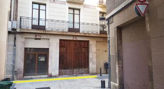 Rent Business premise in Carrer d'en vilar 6. Reus - centre - local per restauracio sense traspas