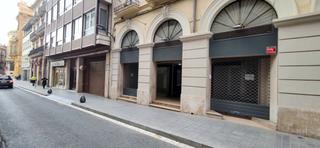 Rent Business premise in Carrer del roser 10. Local comercial molt cèntric