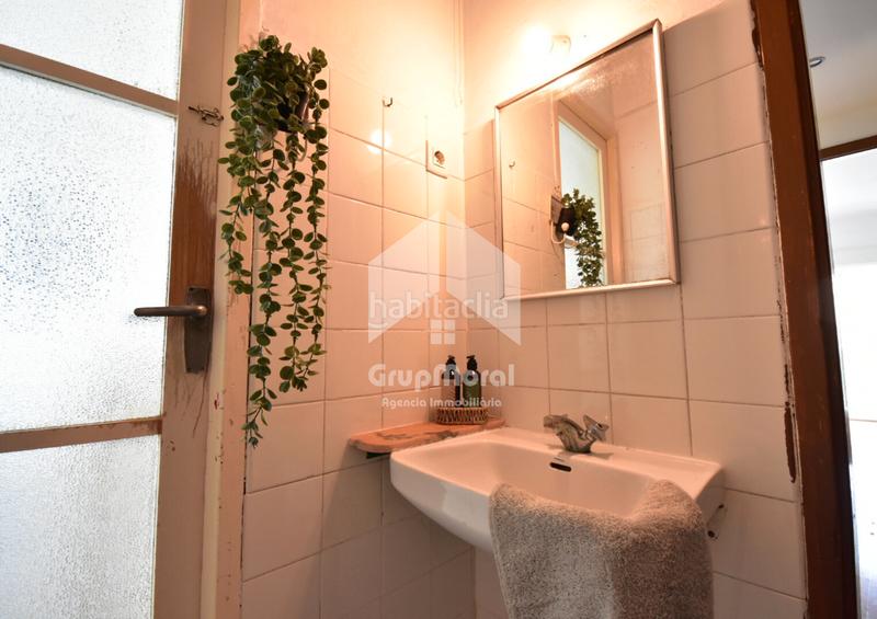 Foto 5f1c353e-23db-411a-820d-cdcdbf86bd9e. Piso  en venta carrer general moragues 101 en Reus