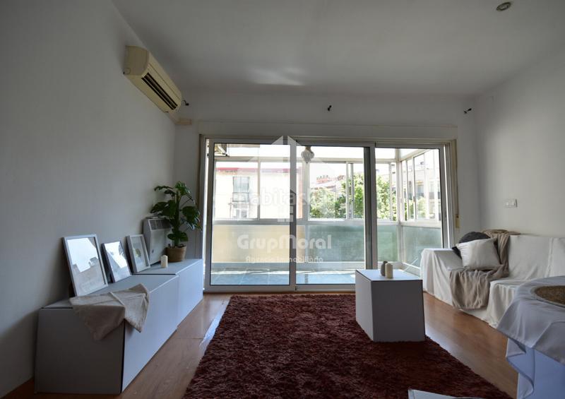 Foto 819f1487-1f13-45ef-864b-b0a24ab136bf. Piso  en venta carrer general moragues 101 en Reus