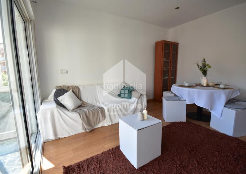 Foto 93dfab63-462e-4ff6-86ed-e53cd7e16932. Piso  en venta carrer general moragues 101 en Reus