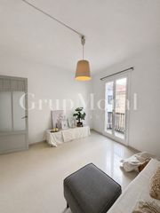 Appartement  Carrer d'aleus. Encantador pis lluminós al centre històric de reus