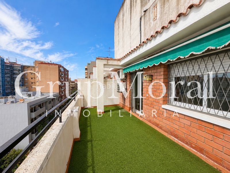 Foto f4ba2a88-6c0c-4f2d-b7dc-3d8bd3b8e68e. Àtic a Centre Reus