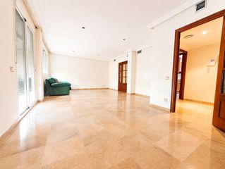 Location Appartement  Carrer del batan. Ampli pis de 3 dormitoris amb pàrquing inclòs al carrer batan