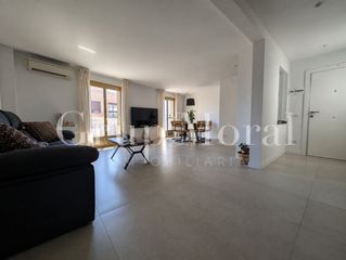 Pis  Carrer del monestir de poblet. Piso reformado de 3 habitaciones, luminoso y bien orientado
