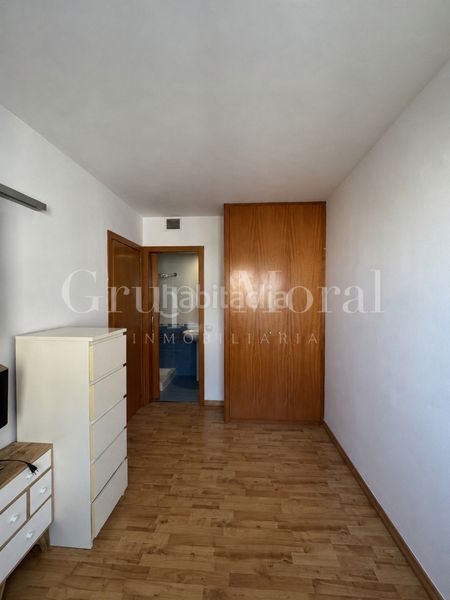 Foto 4e2520f0-323c-41e1-a81d-1490409763f3. Pis amb calefacció aparcament a Llevant Reus