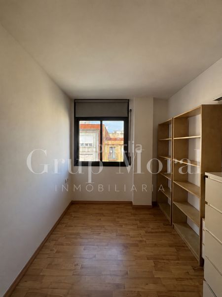 Foto b4c598c3-a980-4e36-8c9c-435905b9a837. Pis amb calefacció aparcament a Llevant Reus