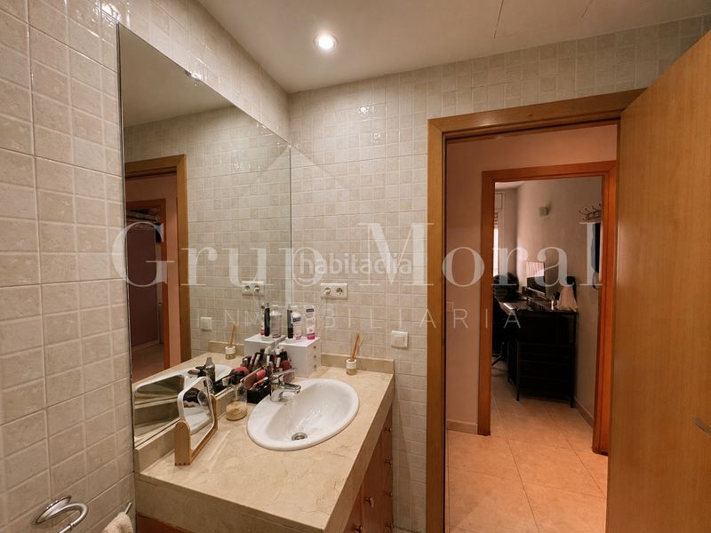 Foto e99fe180-478d-4378-ab76-6f8a4c5ddf8e. Pis amb calefacció aparcament a Llevant Reus