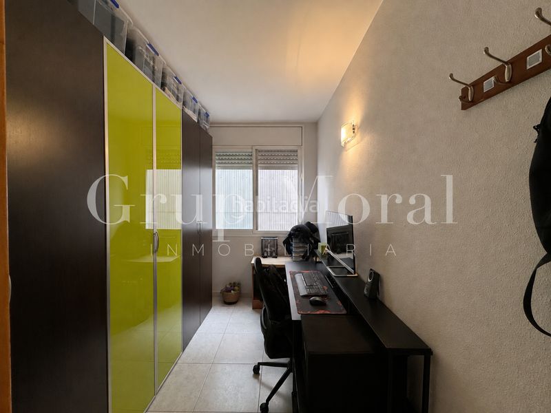 Foto edd7b560-9df4-4366-9961-956b014f428a. Pis amb calefacció aparcament a Llevant Reus