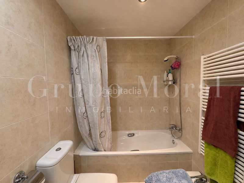 Foto f9d84a99-9adf-41c2-955e-69fafa9a267b. Pis amb calefacció aparcament a Llevant Reus