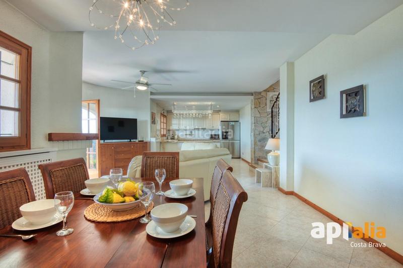 Foto 3b53326a-599a-41f2-968f-6cb25ecd420d. Chalet con riscaldamento parcheggio piscina in Cabanyes-Mas Ambrós-Mas Pallí Calonge