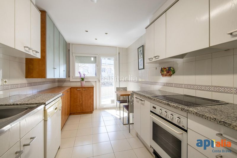 Foto a0e553bf-c70f-4f6c-9061-f369573adb8b. Apartament amb calefacció a La Devesa Girona