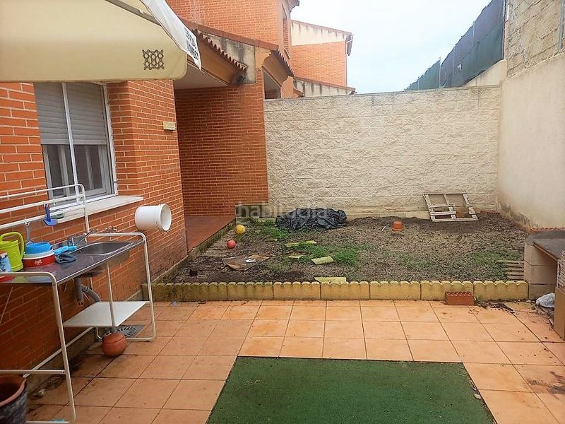 Foto 8b848329-e1b1-416d-9009-7d8577e84e59. Maison jumelée avec chauffage parking dans Recas