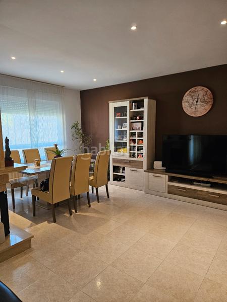 Foto 2c5b35a2-ae4a-46e7-a6d4-5d74893368bd. Chalet with fireplace heating in El Arroyo-La Fuente Fuenlabrada