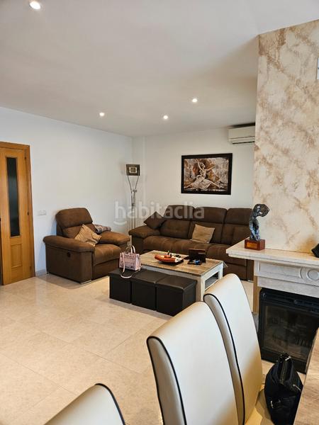 Foto 844a533f-d201-44cc-bb2b-fb72a68aa0f2. Chalet avec cheminée chauffage dans El Arroyo-La Fuente Fuenlabrada