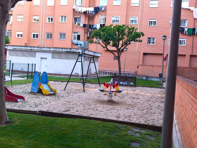 Foto b919aa5b-716a-44a4-90e1-14180449f912. Appartamento con riscaldamento parcheggio piscina in Fuenlabrada