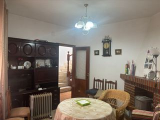 Reihenhaus  Calle pernalera. Casa con gran potencial en la guardia, toledo