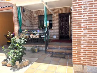 Chalet in Humanes de Madrid. Chalet pareado en humanes de madrid - ¡oportunidad perfecta!