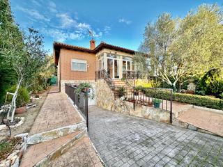 Casa a Chiloeches. Casa en venta en chiloeches