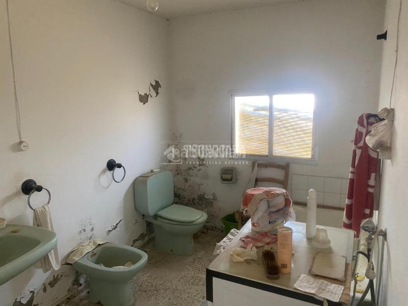 Foto 0a0f0d59-cde9-40ac-8c66-16f71916ab47. Doppelhaus mit parking in Fuentenovilla