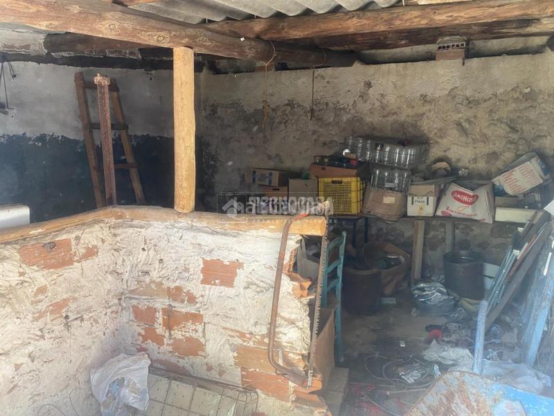 Foto 0efcd62d-c7ad-4fe8-b63a-e3ecfbb69691. Doppelhaus mit parking in Fuentenovilla